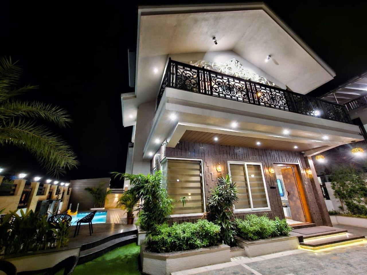 Premium Chalet Lonavala Exterior photo